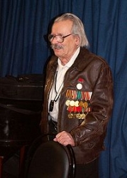 поэт Агранович Е. Д.